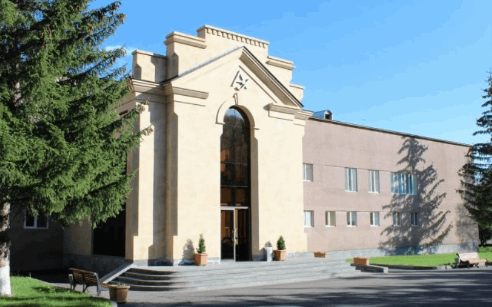 - HOTELS IN REGIONS JERMUK ``JERMUK ASHKHARH`` SANATORIUM